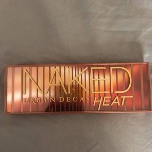 Urban Decay Naked Heat Eyeshadow Pallet